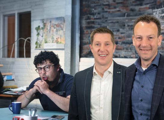 De bestuurswisselingen bij CRV gaan in december in. Roy Meijer (links) wordt dan officieel hoofdbestuurder. Wietse Duursma (midden) neemt dan afscheid en Jochem van der Starre (rechts) volgt hem op