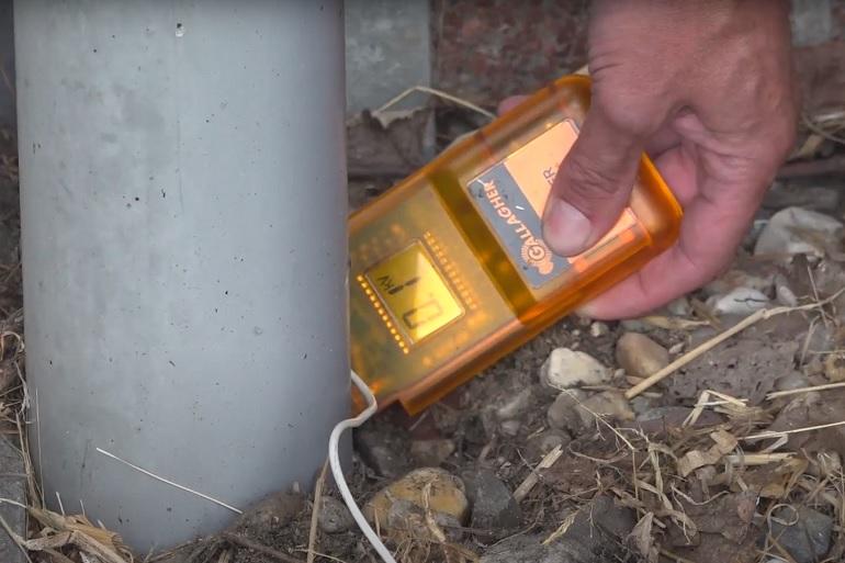 Als er geen schok van de draad komt, kan er een probleem zijn met de aarding van het apparaat