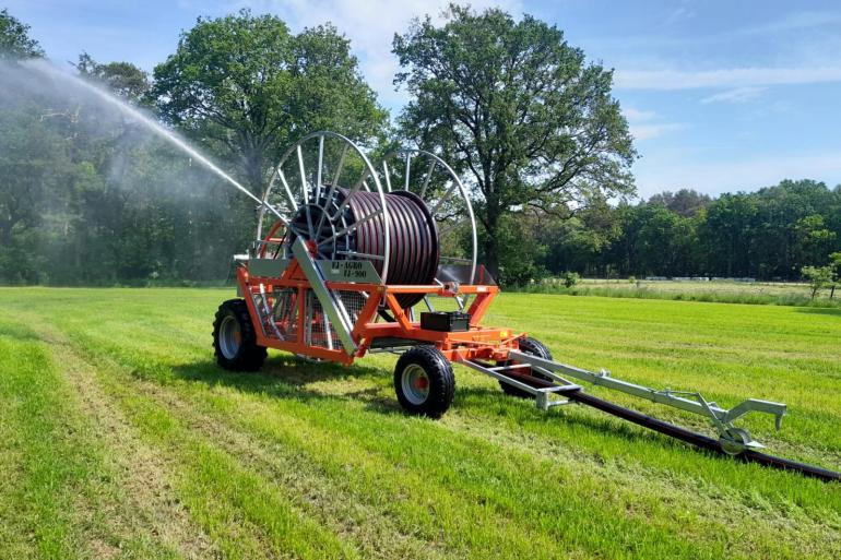 Volgens LTO hebben al enkele waterschappen onttrekkingsverboden ingesteld