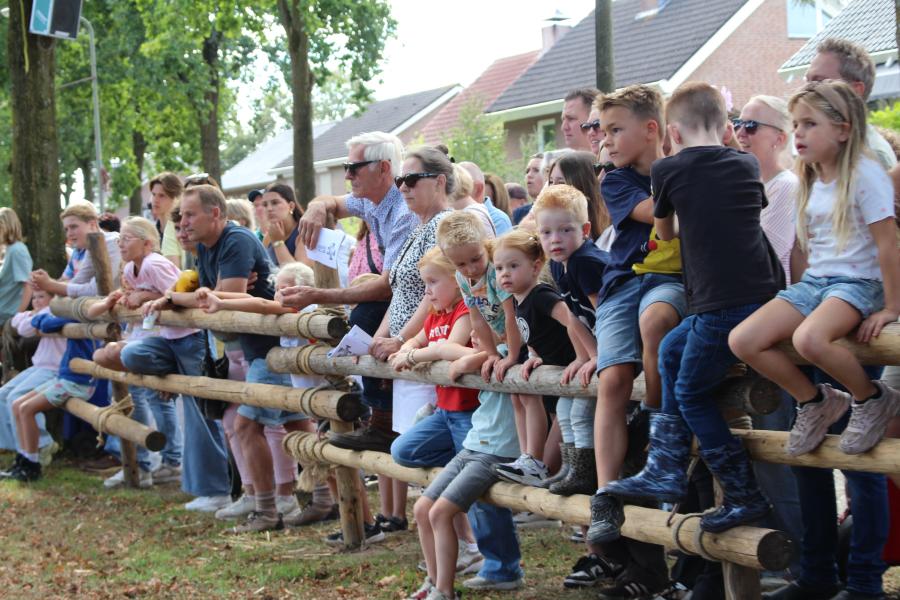De vijftigste editie van Effe noar Geffe werd als vanouds druk bezocht