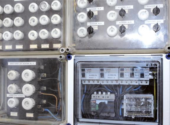 Het kabinet is bezig met verplichte elektra- en brandveiligheidskeuringen